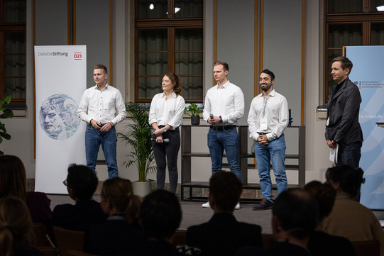 Präsentation des TUSolar Teams